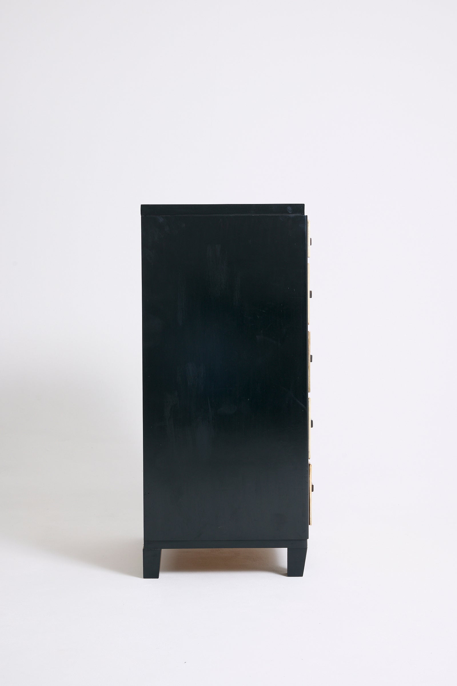 Velum Chest of Drawers