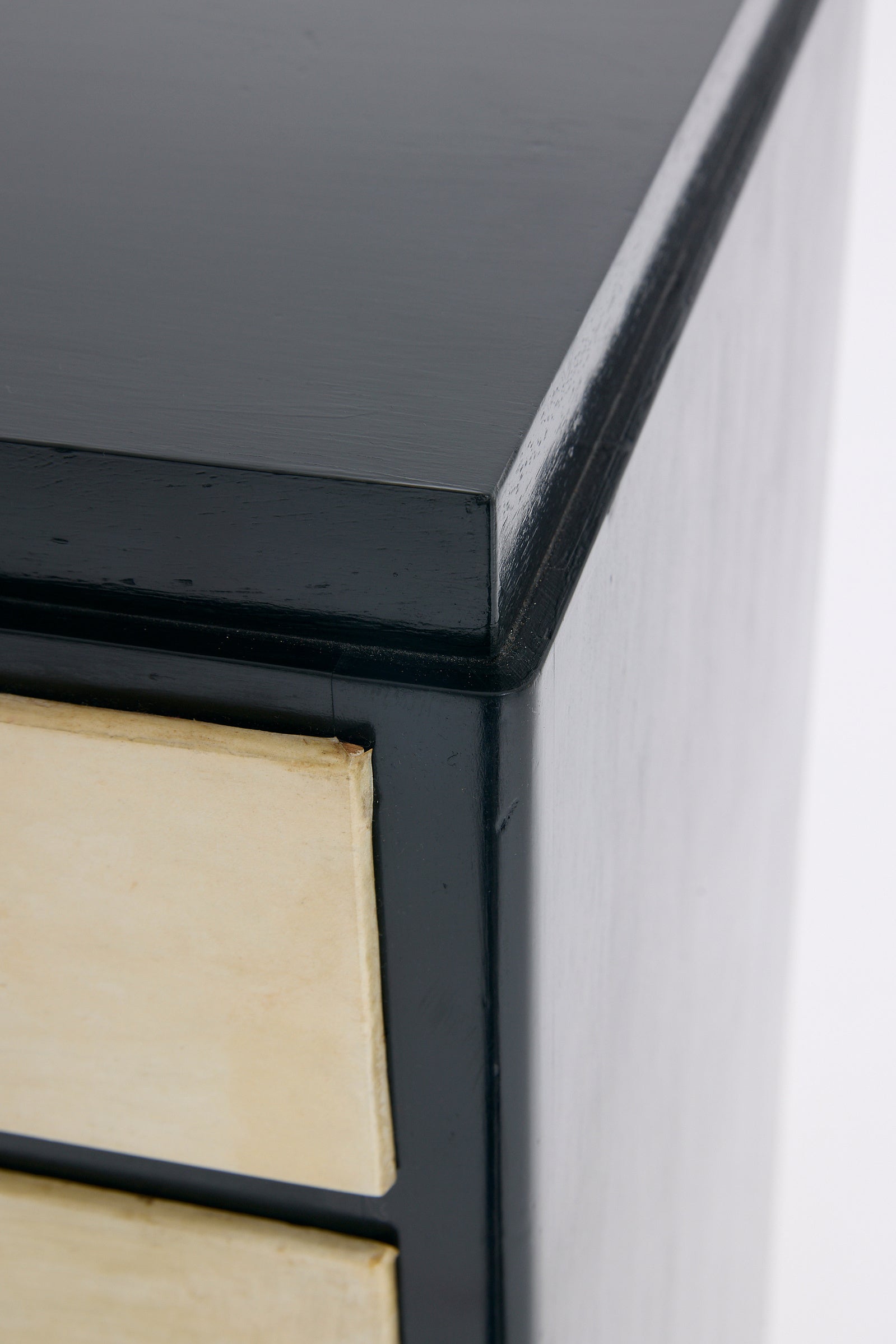 Velum Chest of Drawers