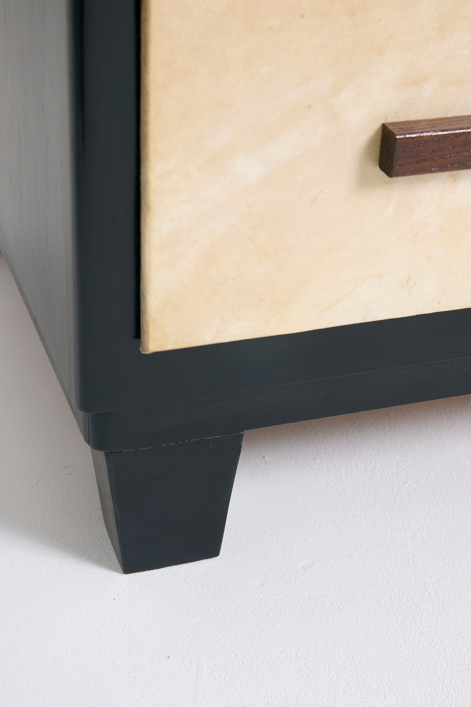 Velum Chest of Drawers