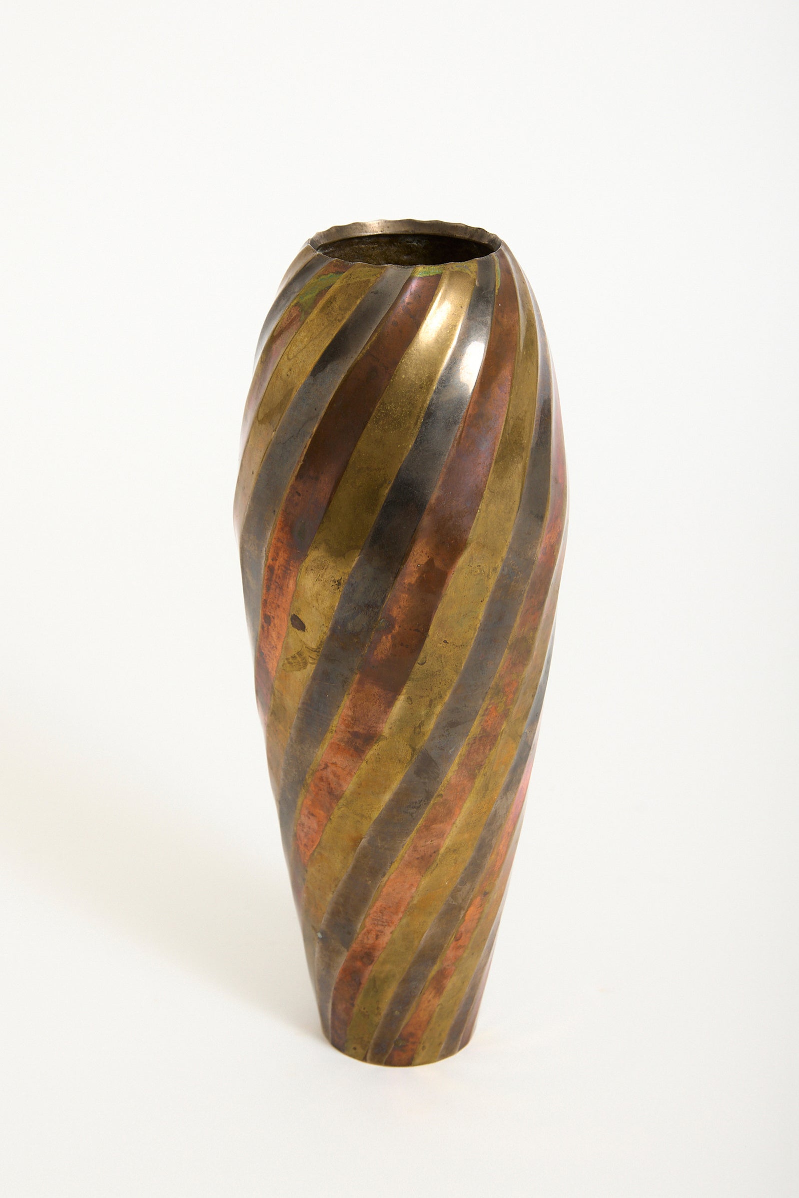 10040- Dinanderie Vase