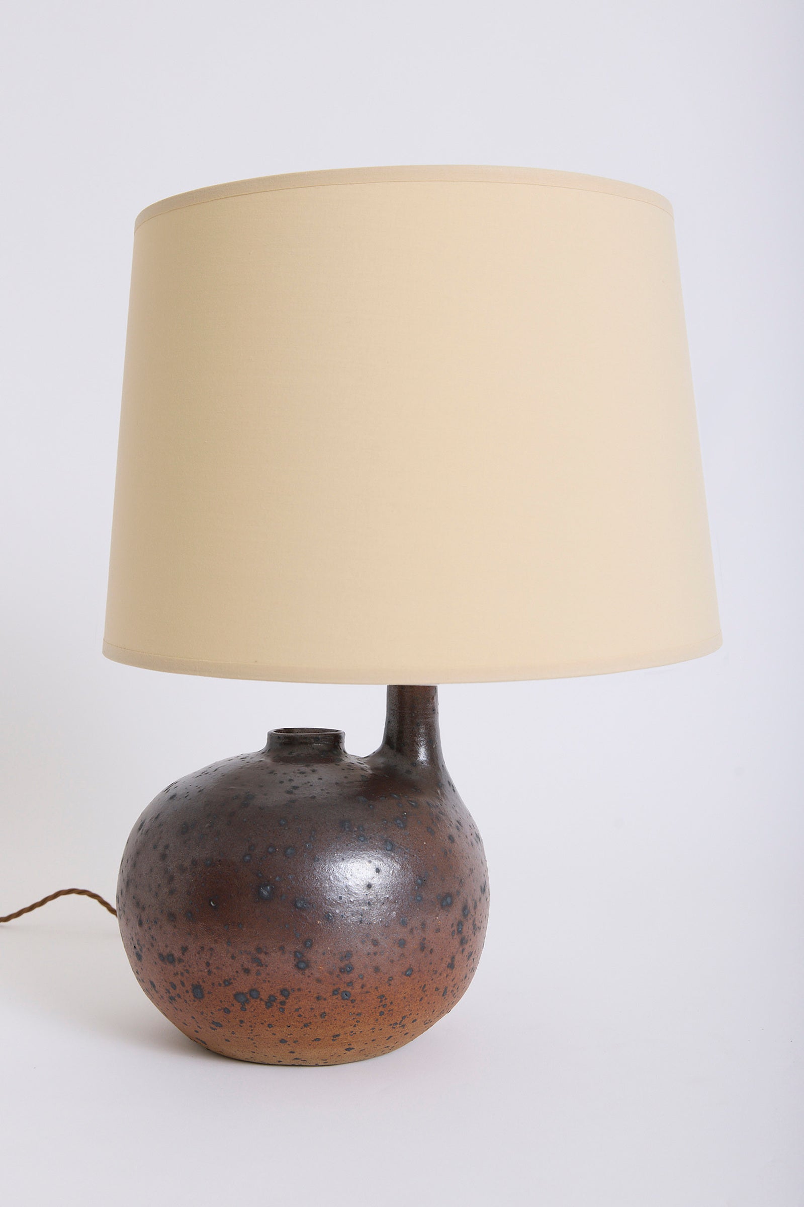 10067- Stoneware Table Lamp