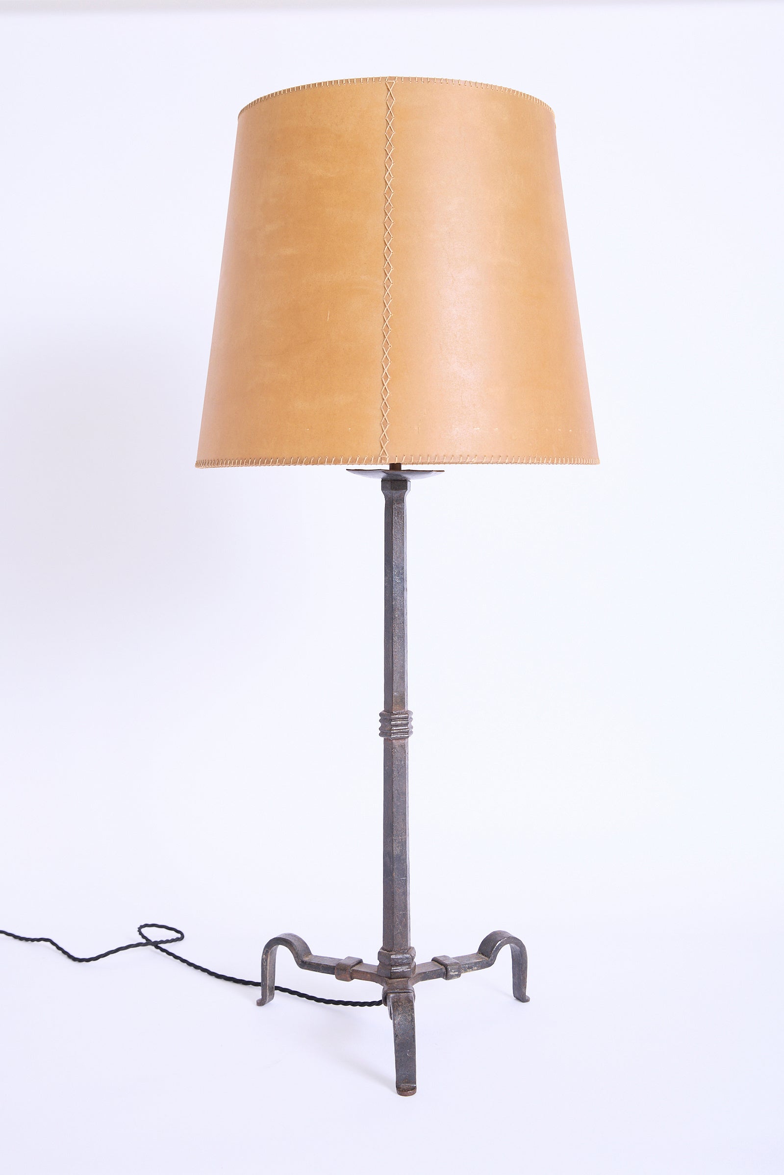 10428- Iron Table Lamp
