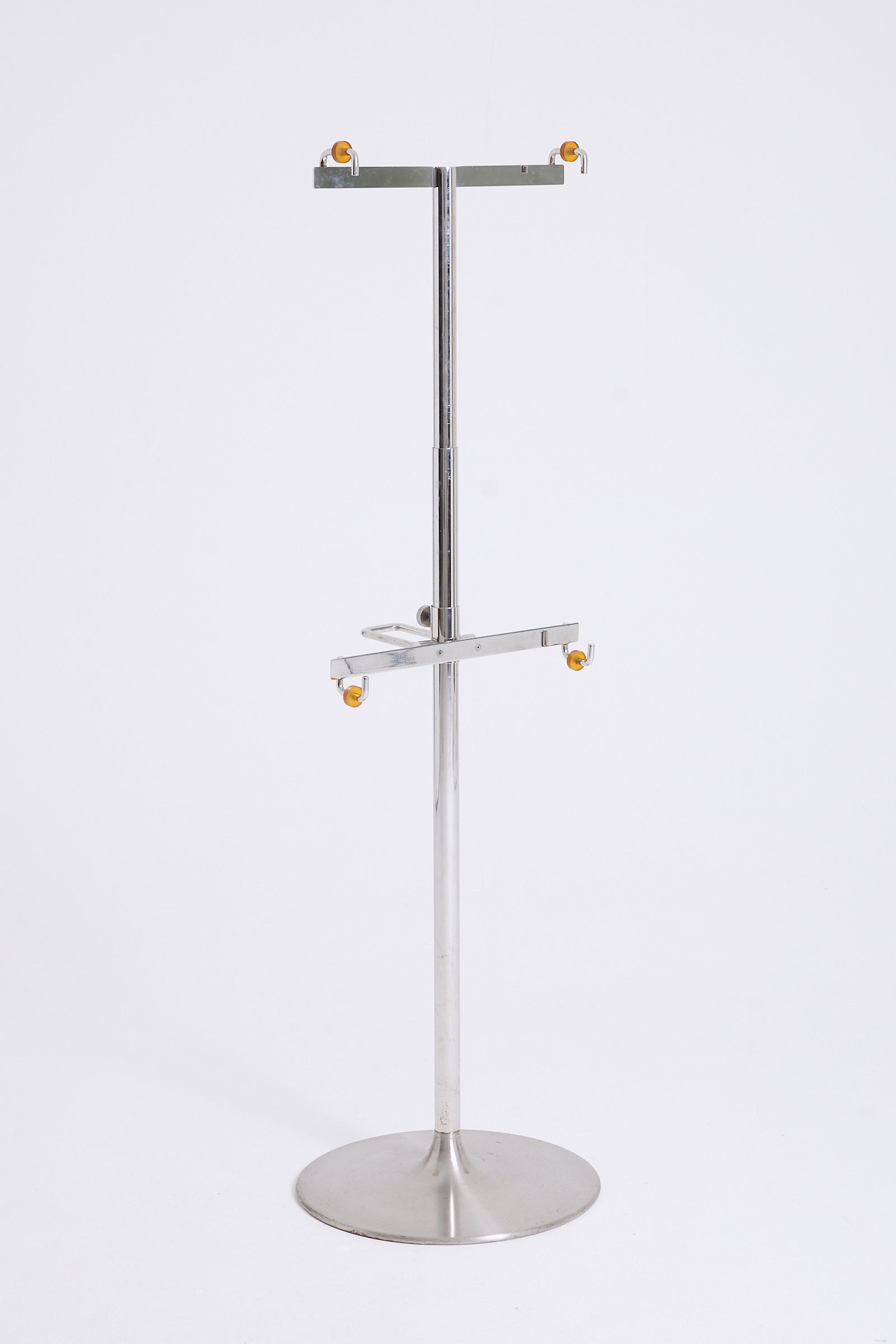 10483- 1970s Chrome Easel