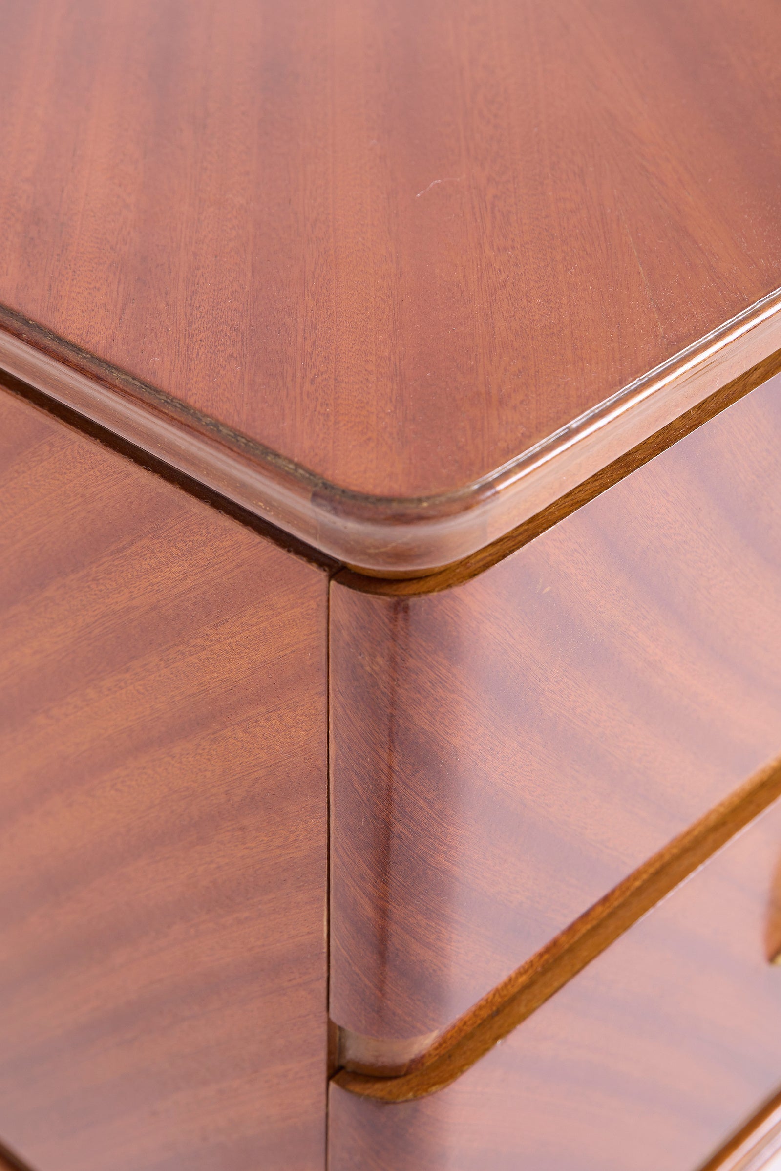 Italian Mid-Century Chest of Drawers