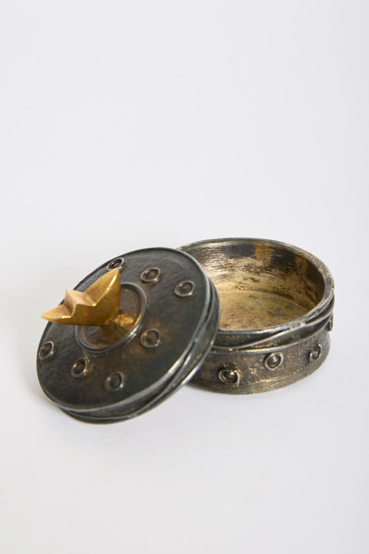 Round Box by Pierre Casenove