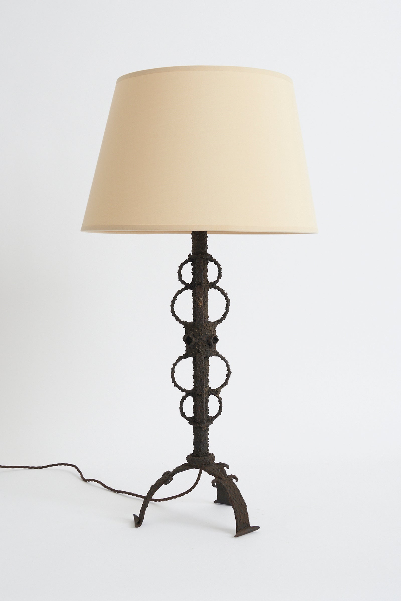 7135- Brutalist Iron Table Lamp