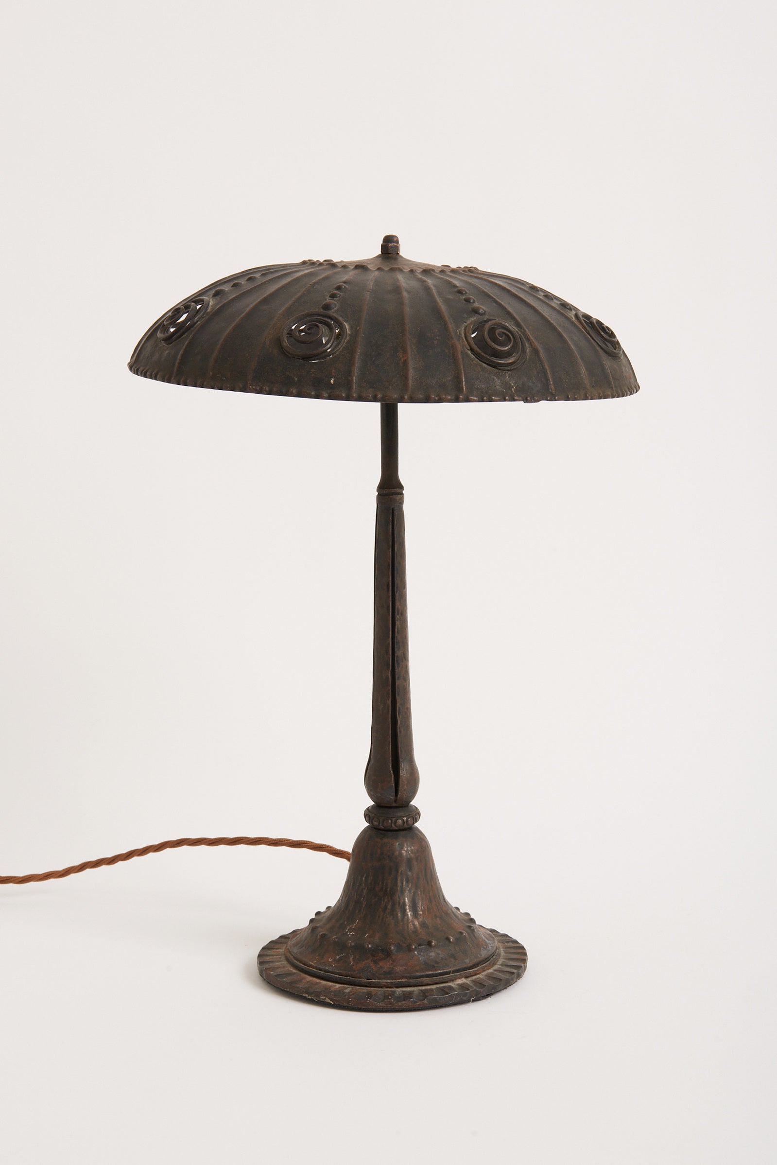7892- Secessionist Iron Table Lamp