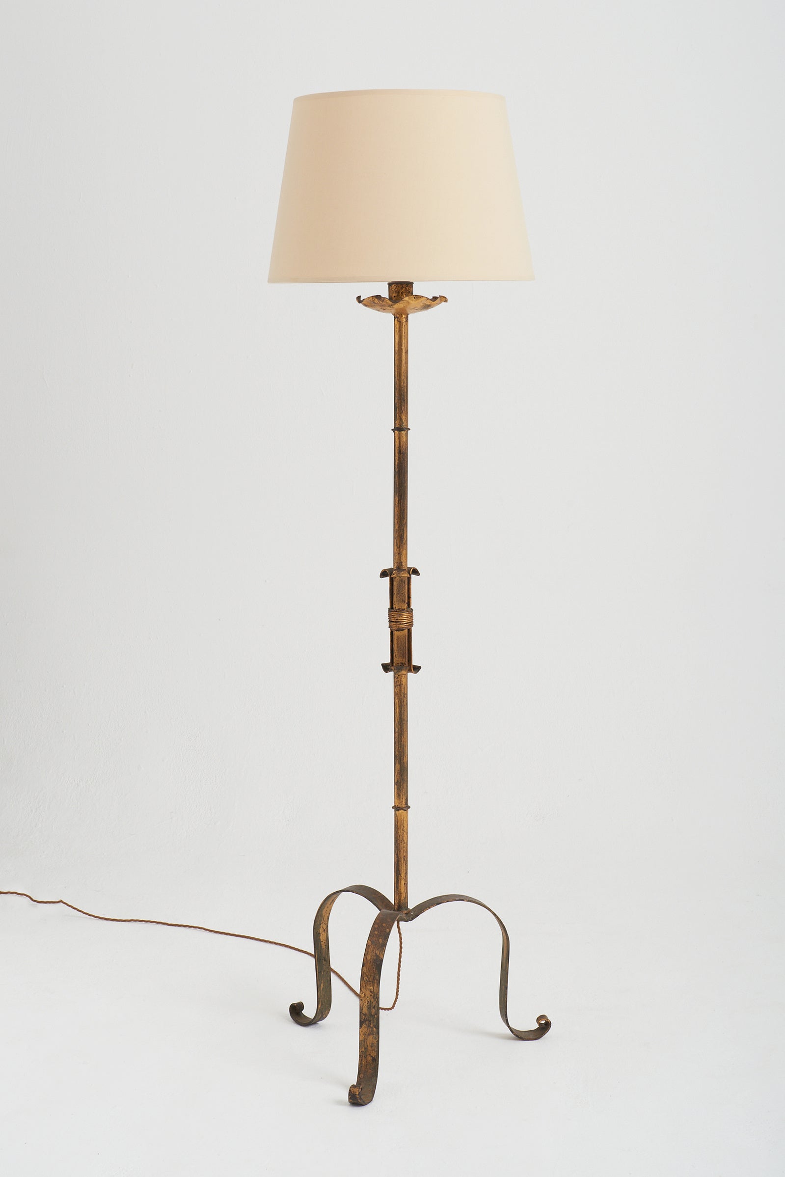 7916- Spanish Mid-Century Gilt Iron Floor Lamp