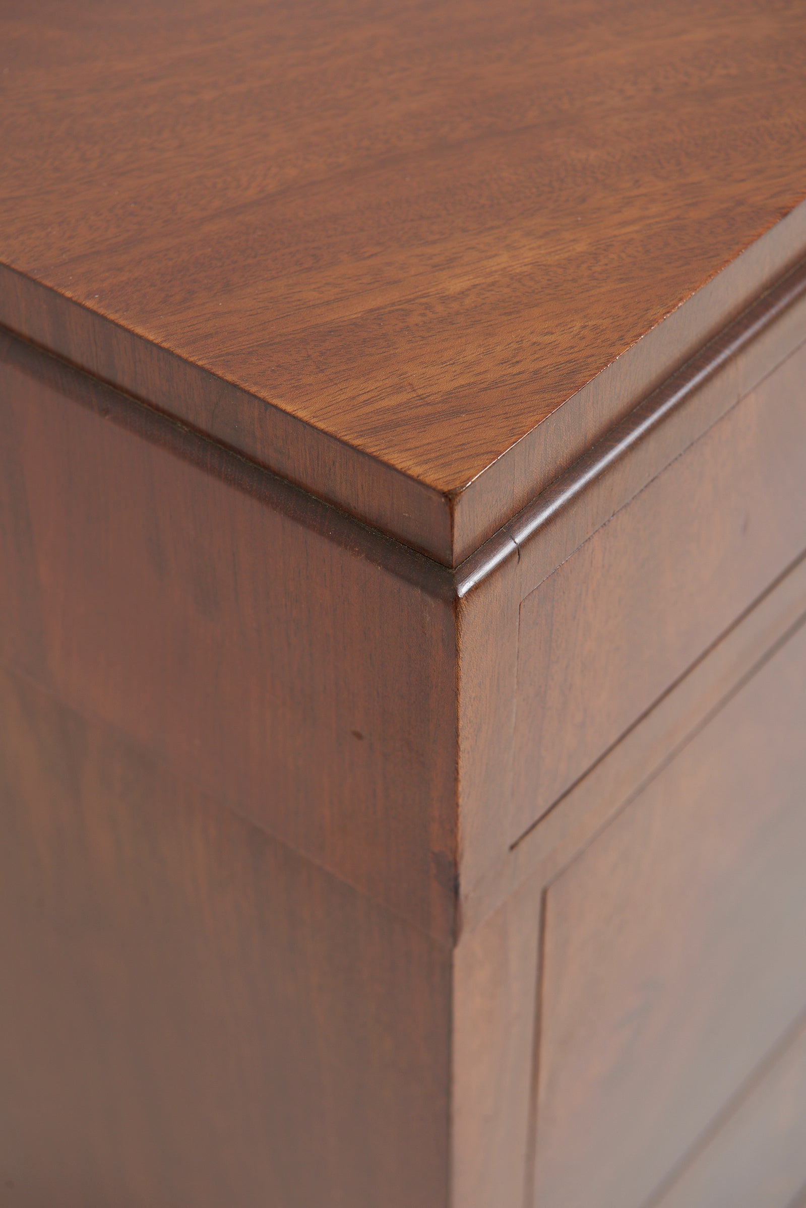 Art Deco Mahogany Chest of Drawers