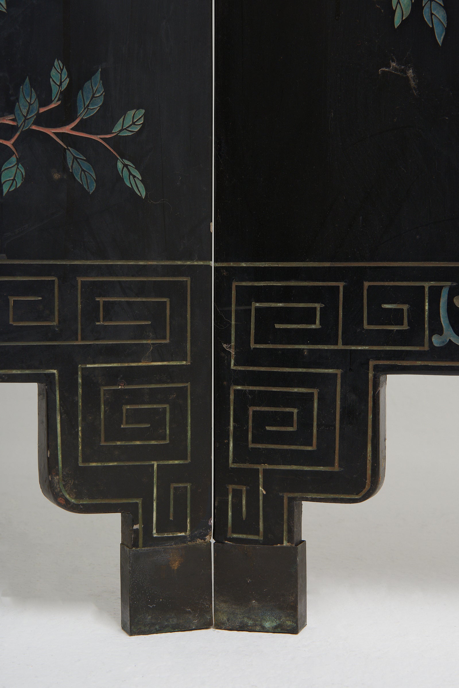 Mid 20th Century Lacquer 8 Leaf Screen