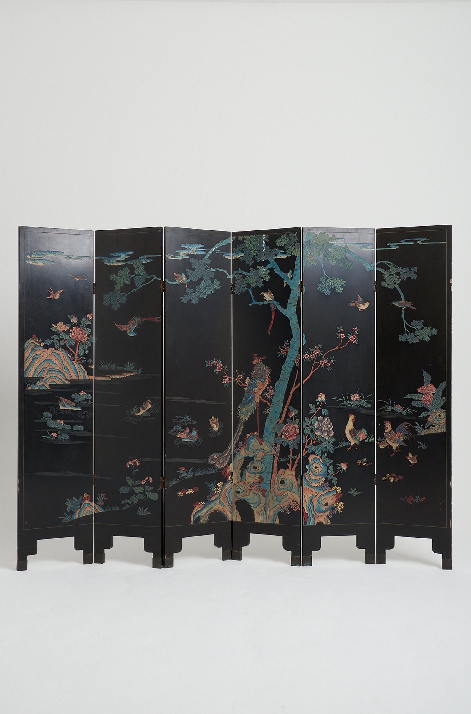 8309- Mid 20th Century Lacquer 8 Leaf Screen