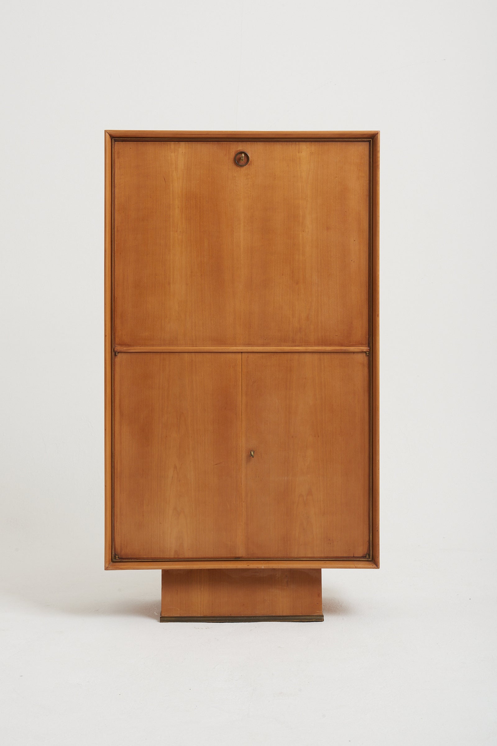 8336- Art Deco Sycamore Drinks Cabinet