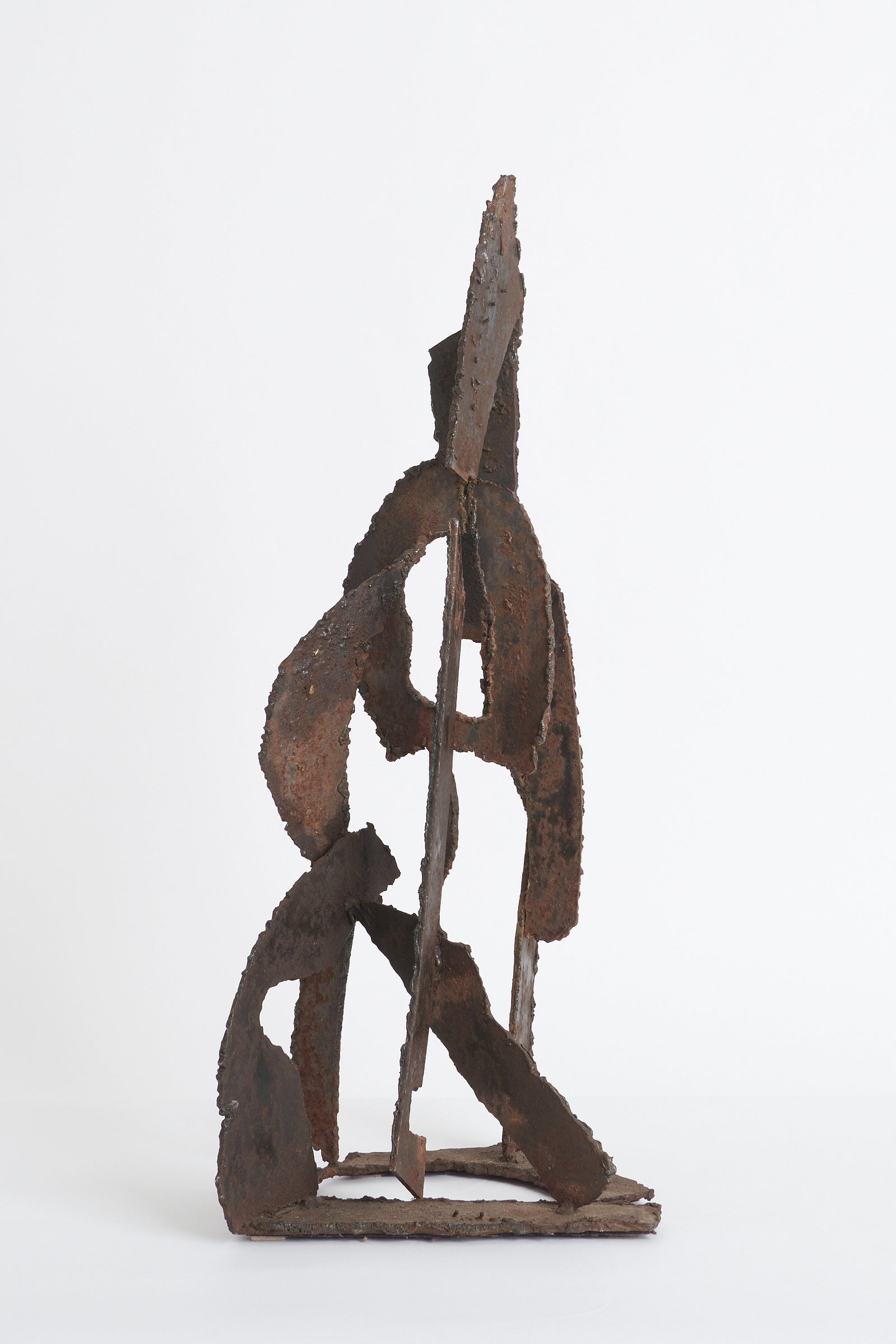 8463- Brutalist Iron Sculpture