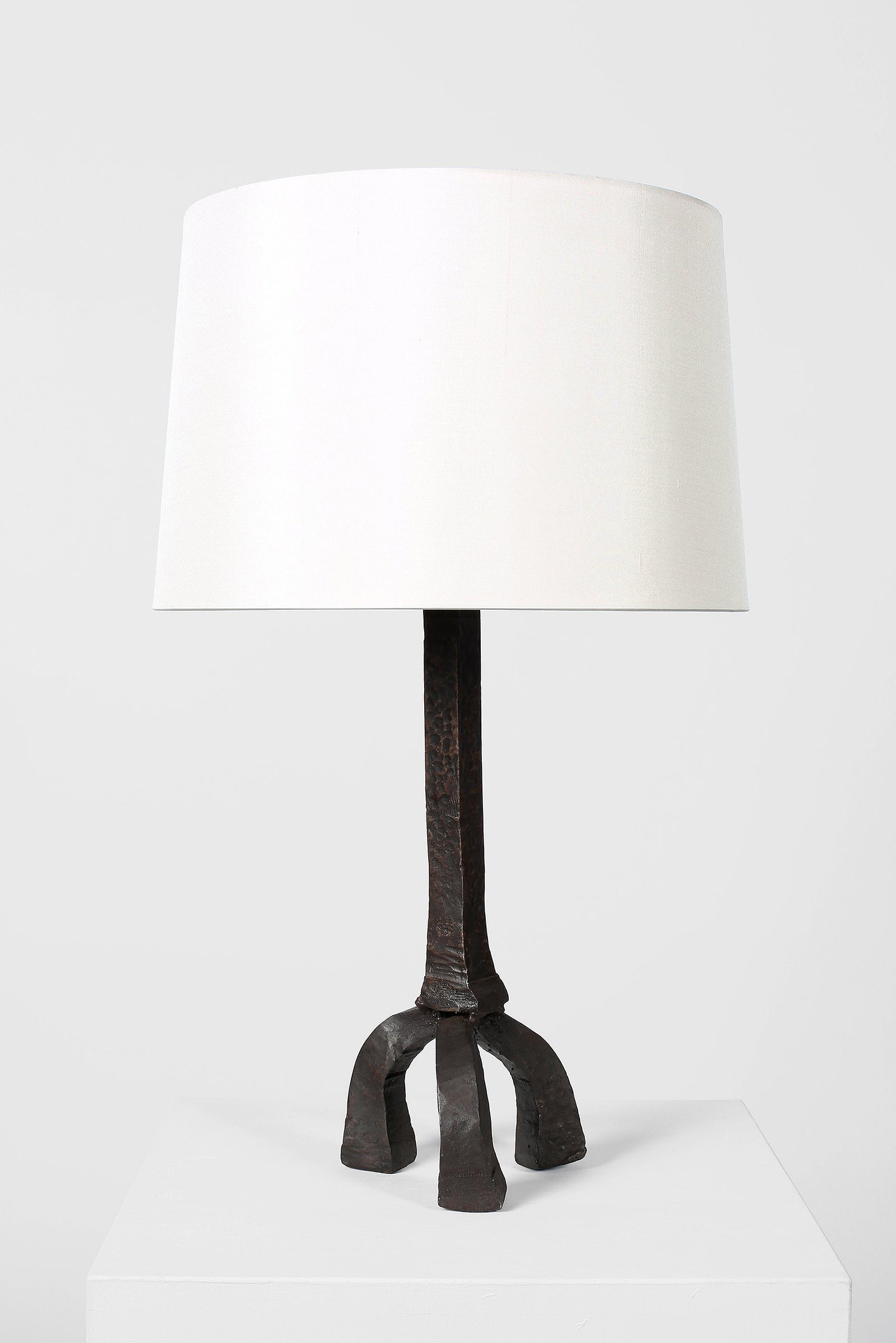 8486- Brutalist Table Lamp