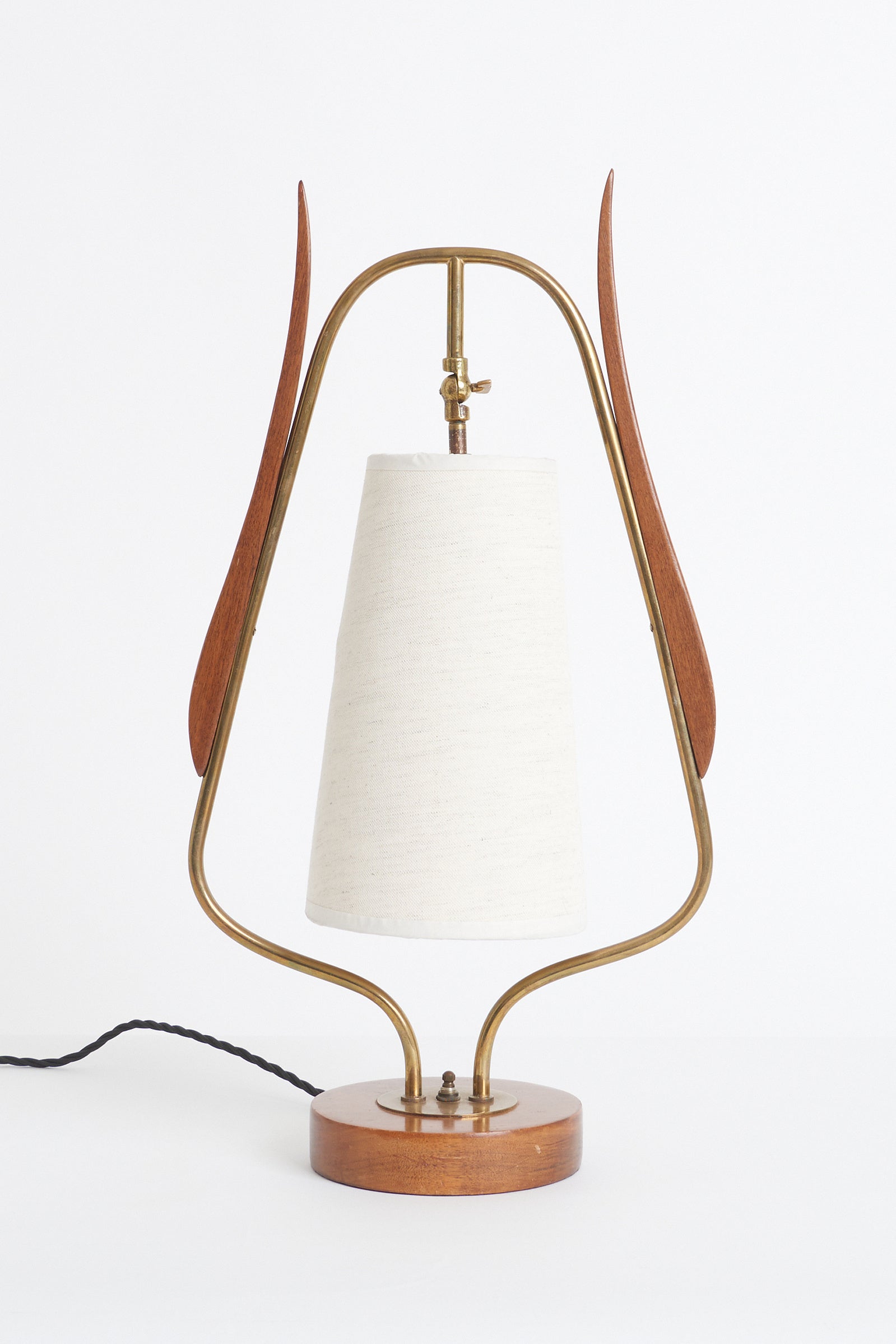 8634- Mid-Century Table Lamp