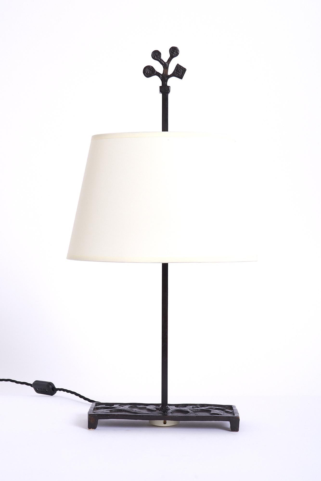8915- Bronze Table Lamp