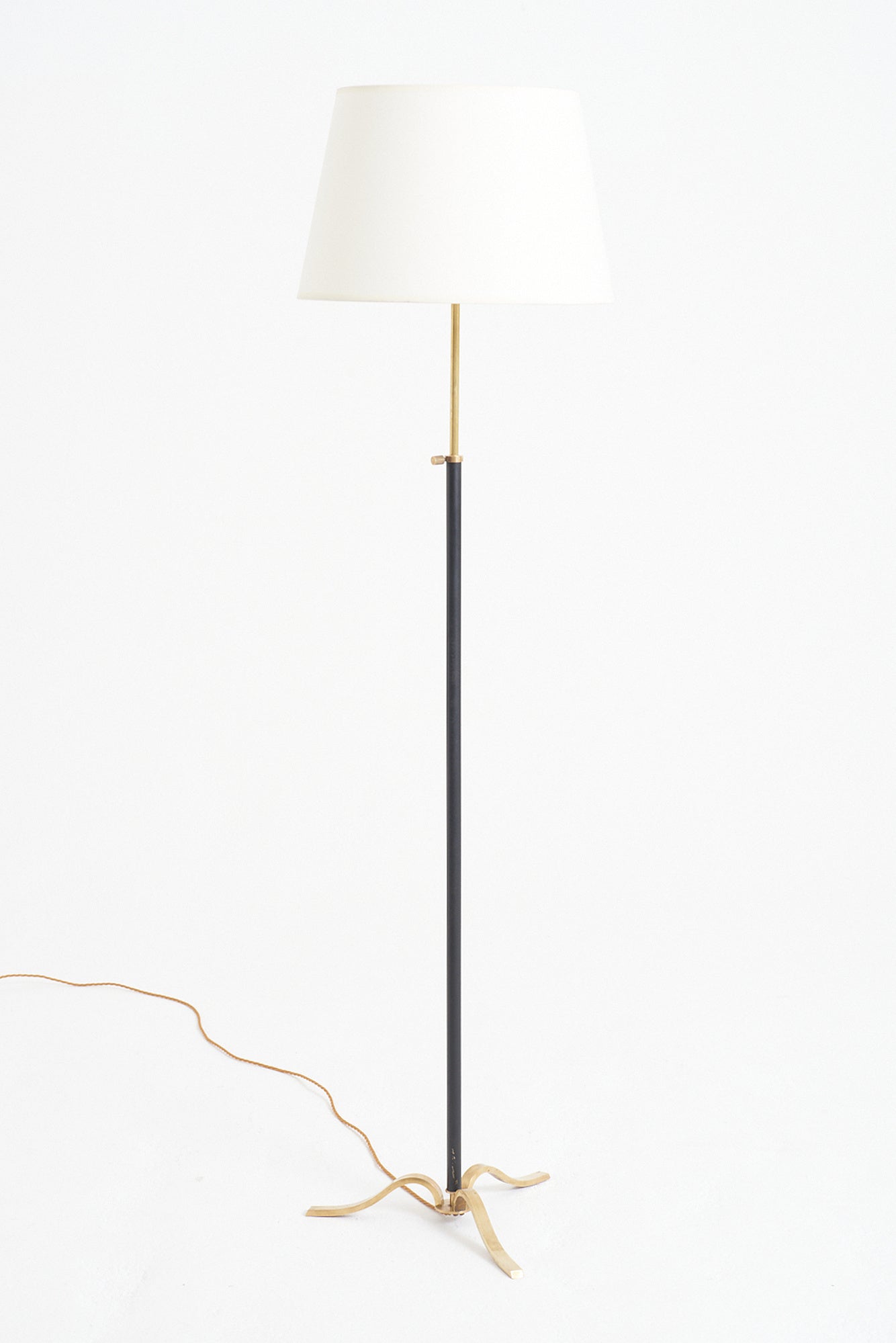 8964- Mid-Century Brass Floor Lamp