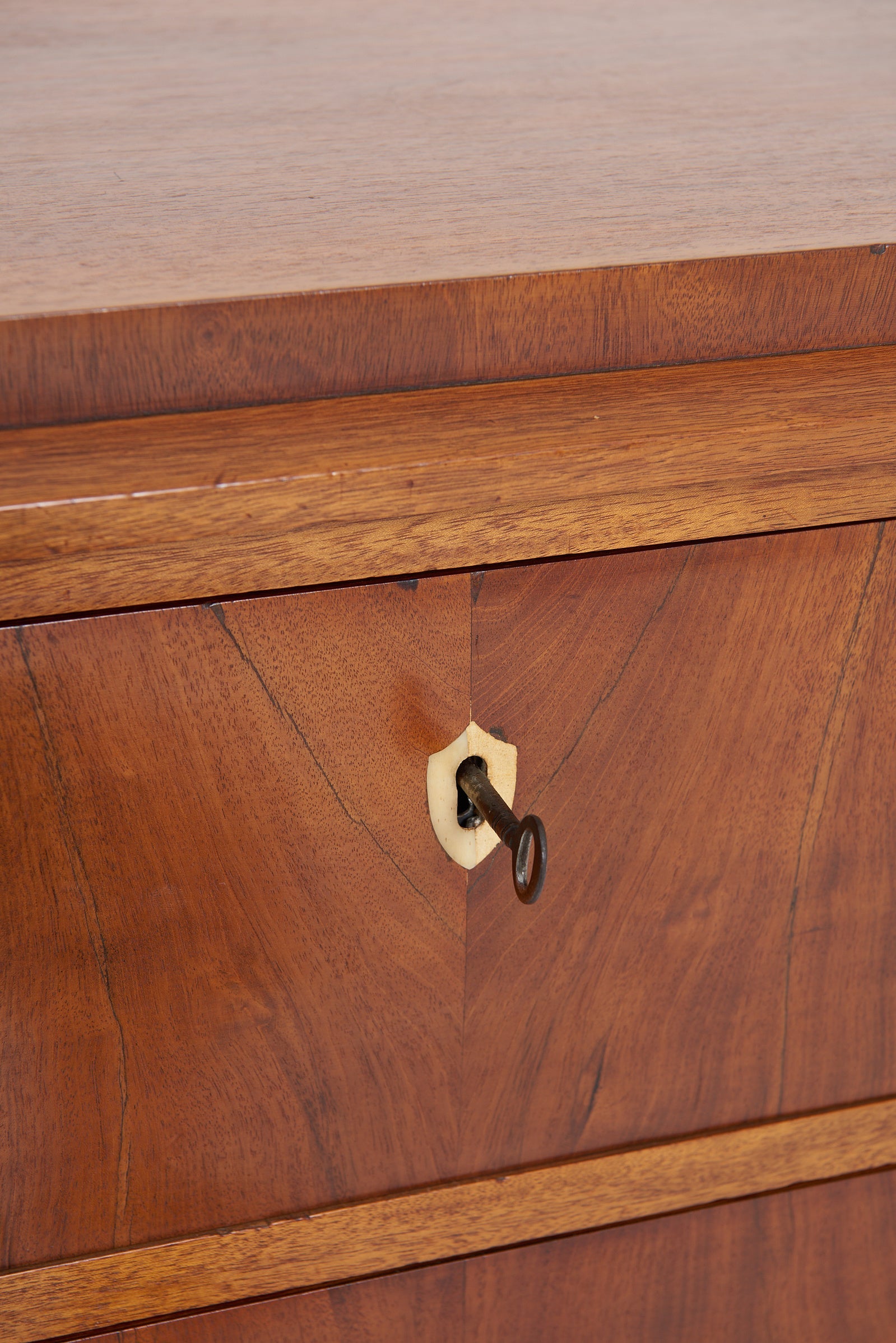 Neoclassical Mahogany Chest of Drawers