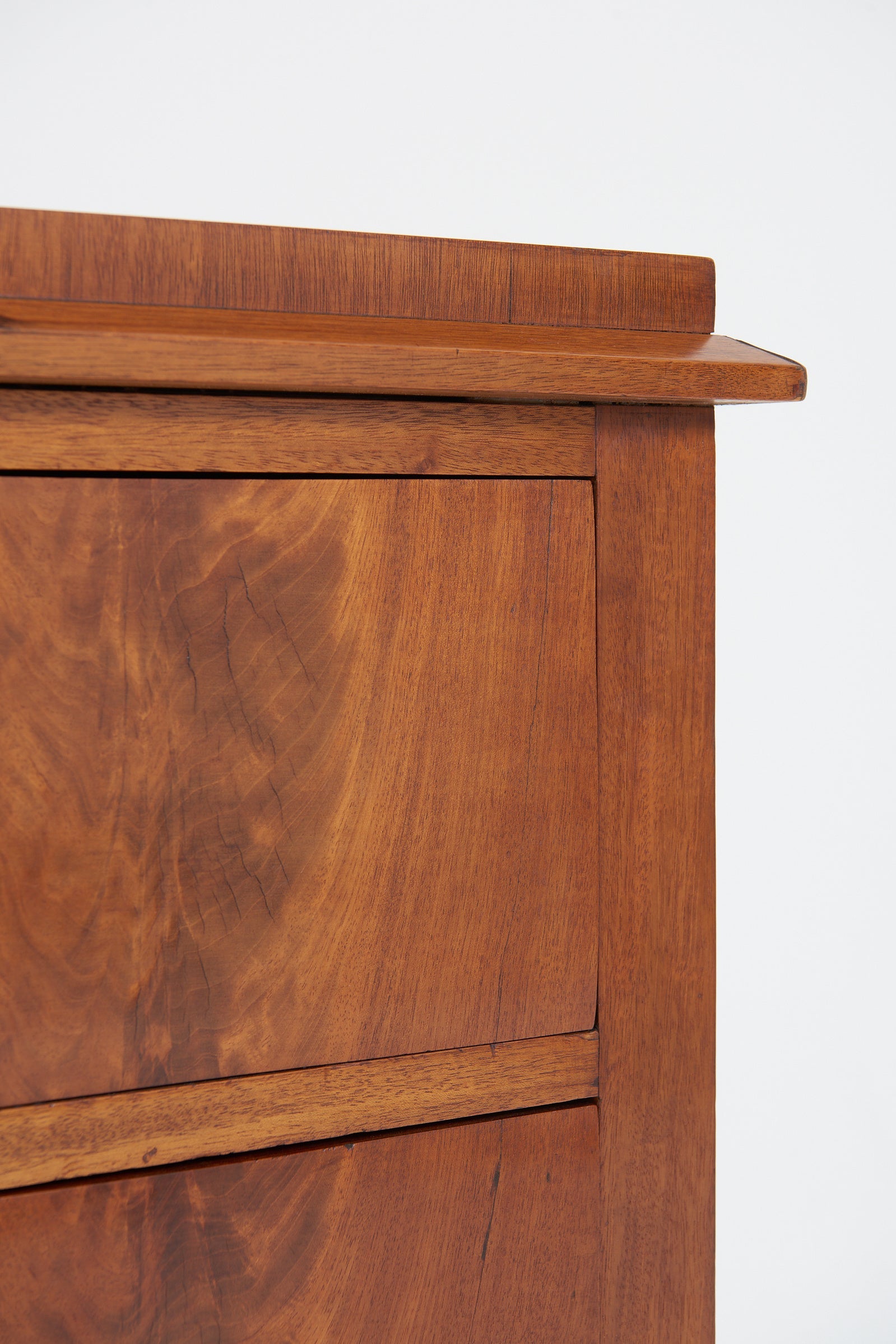Neoclassical Mahogany Chest of Drawers