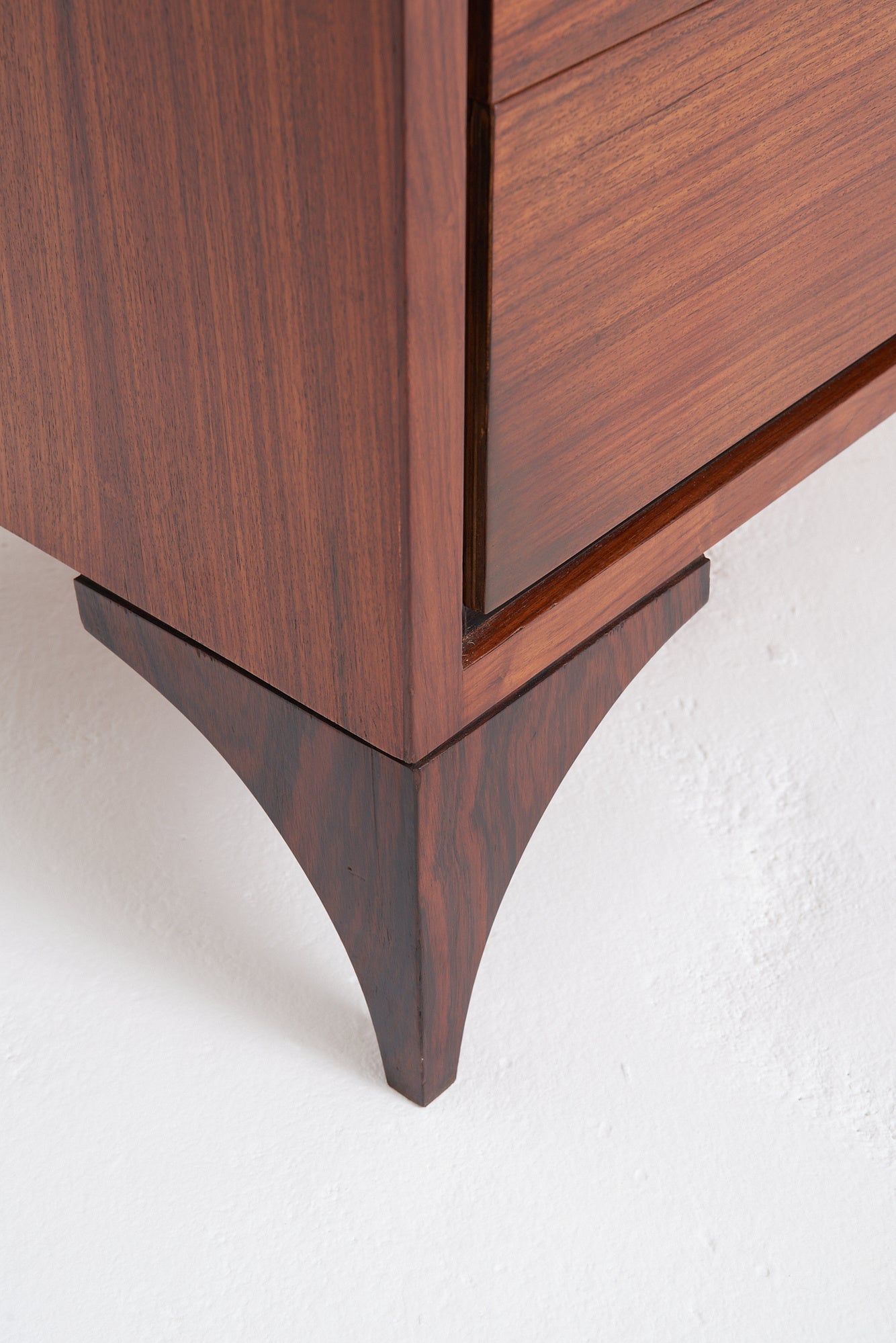 Mid-Century Chest of Drawers