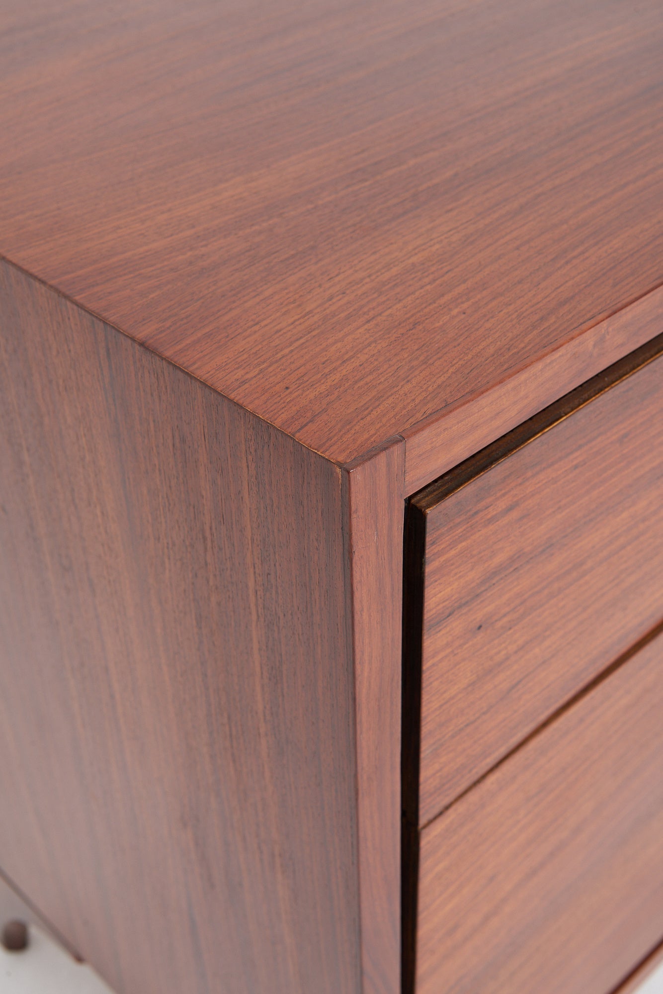 Mid-Century Chest of Drawers
