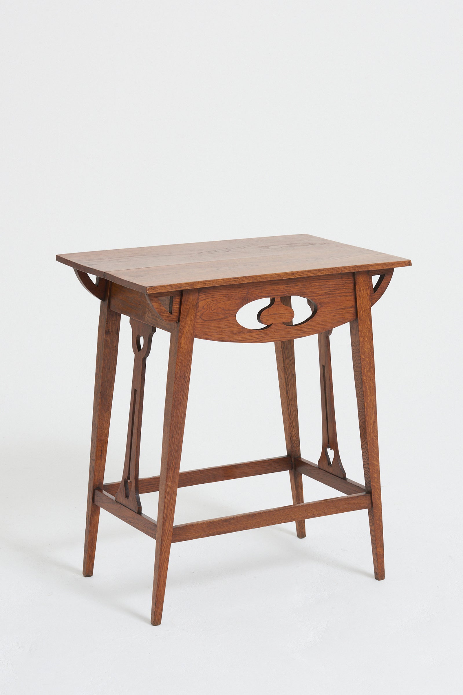 9256- Arts & Crafts Oak Side Table