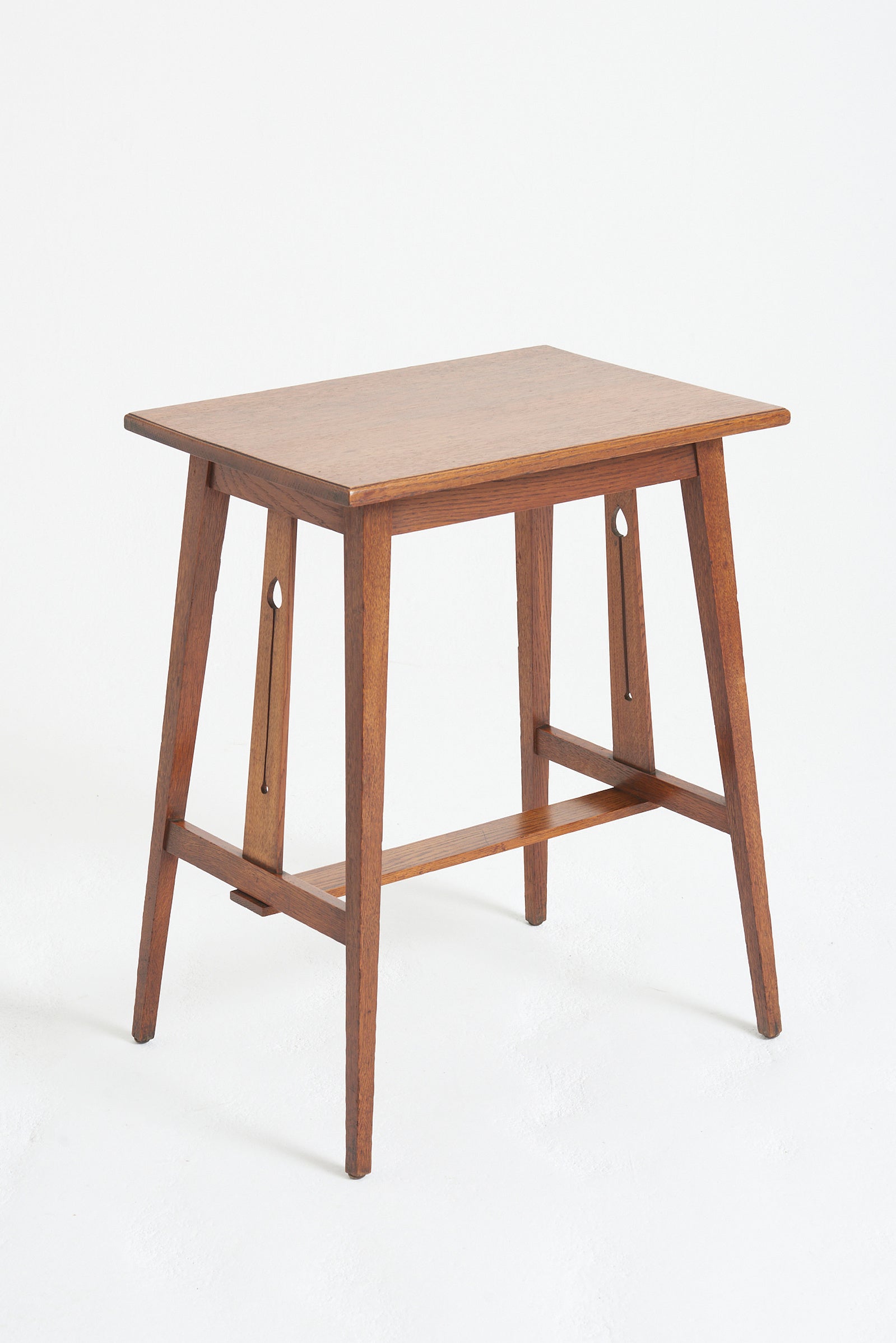 9437- Arts & Craft Side Table