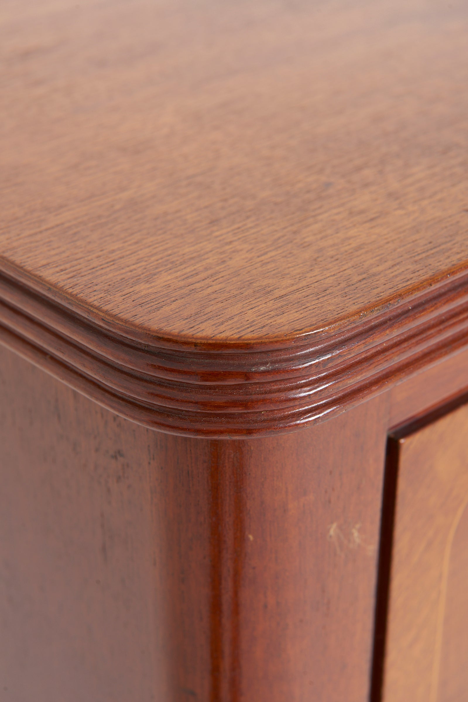 Mid-Century Italian Chest of Drawers