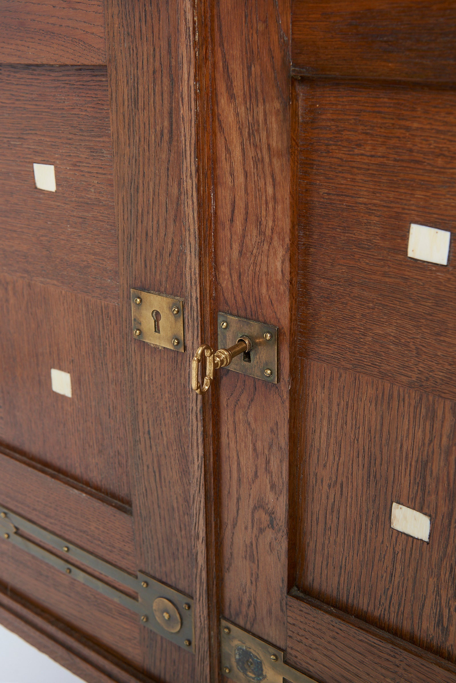 Arts & Crafts Oak Cabinet