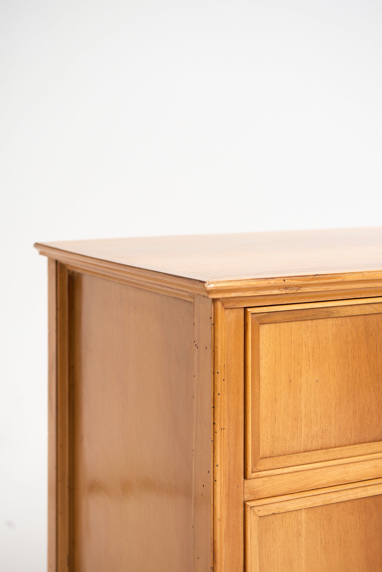 Italian Mid-Century Chest of Drawers