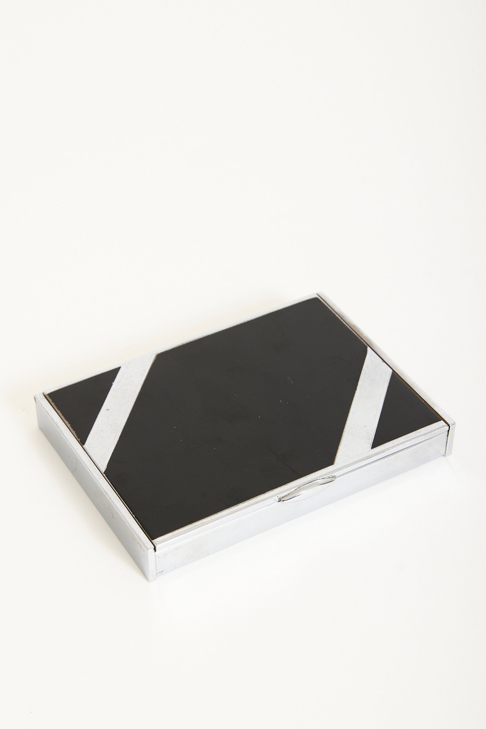 9877- Nickel and Black Box