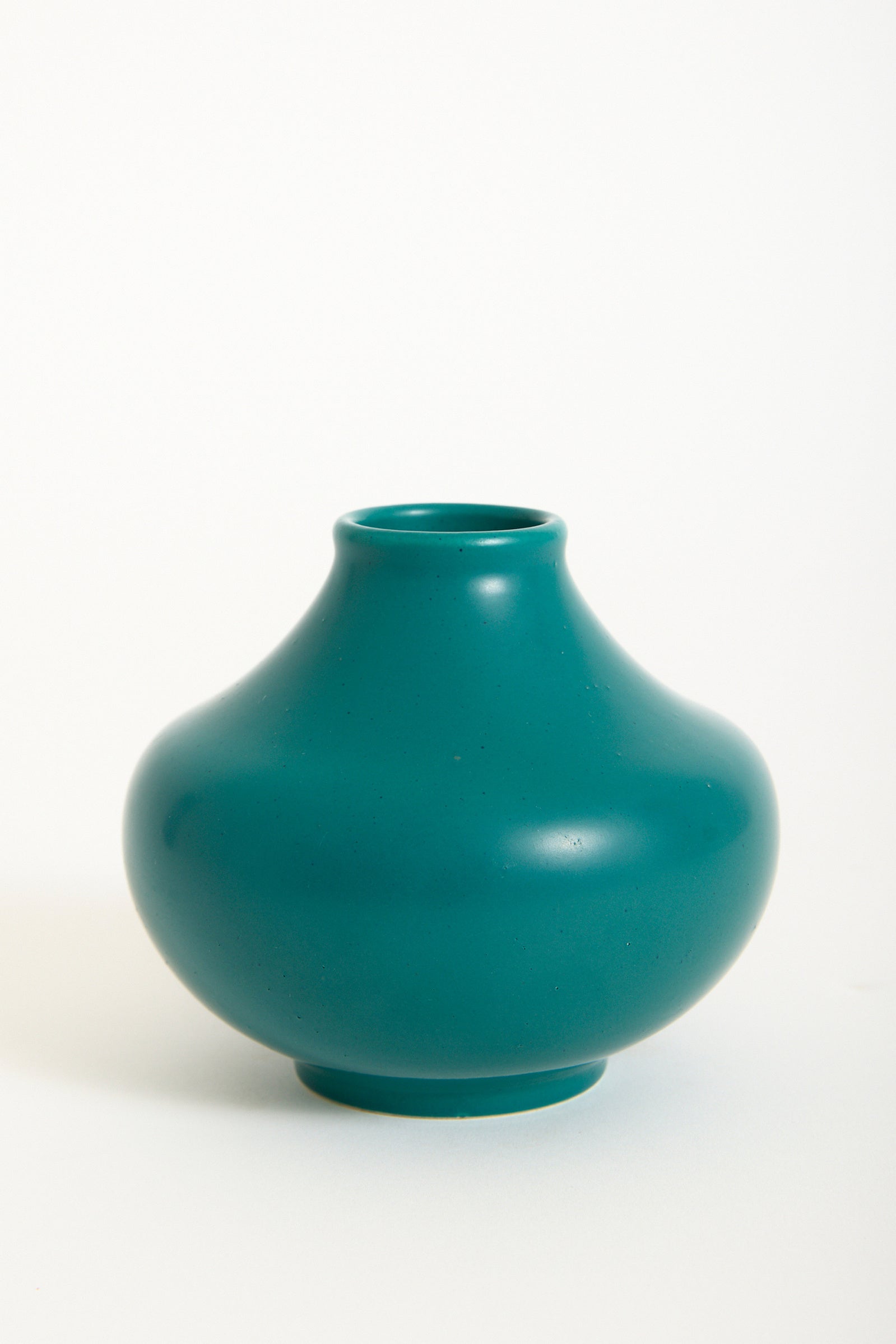 9937- Vase by Aluminia
