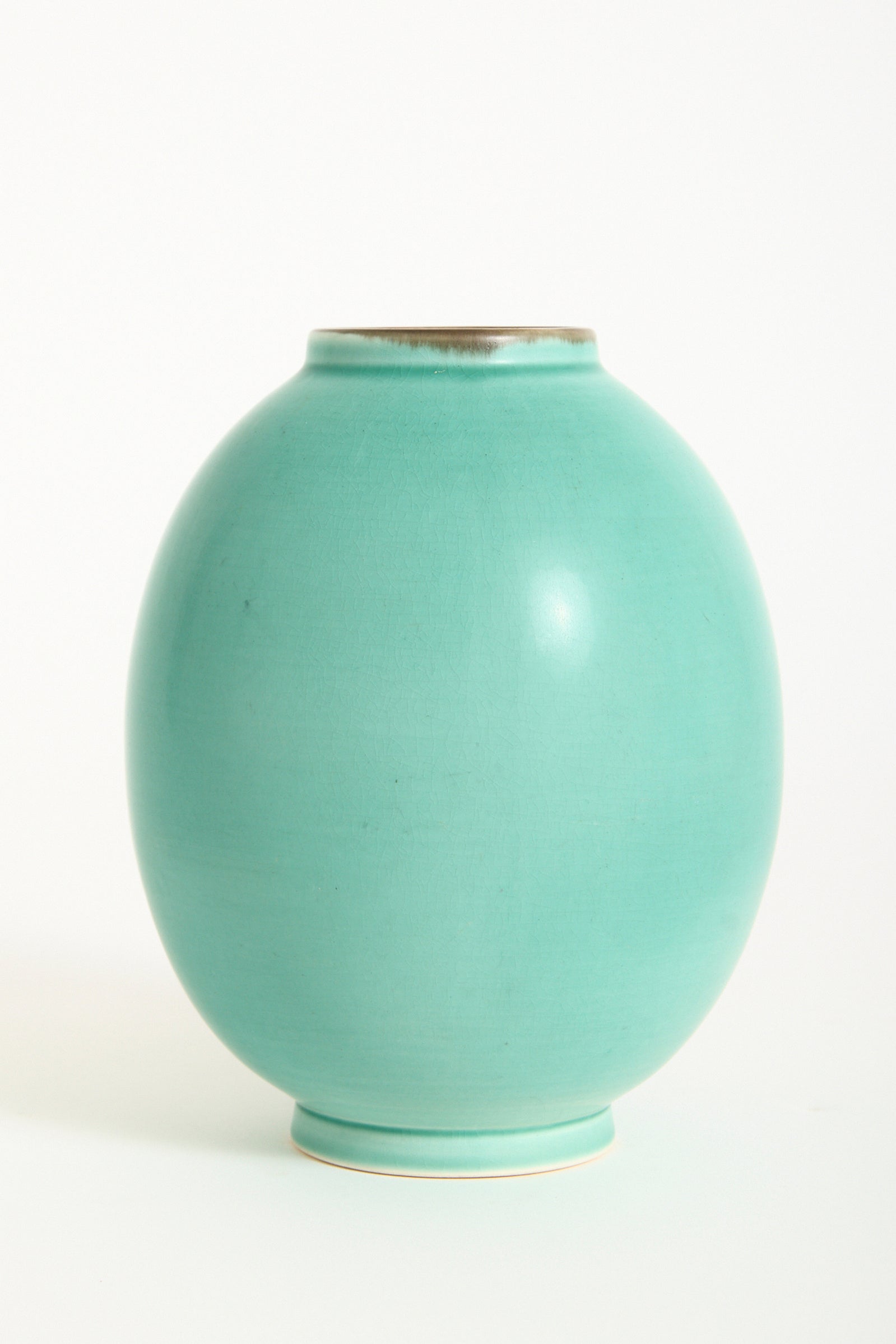 9938- Ovoid Vase by Alumina