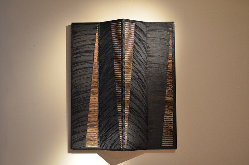 D473 -  Imposing art wall piece
